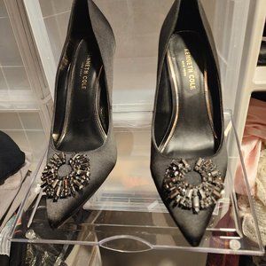 Kenneth Cole Black Pointed-Toe Pumps